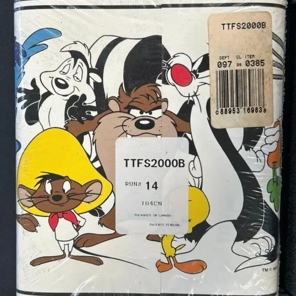 Unopened 1995 Looney Tunes Self Adhesive Border